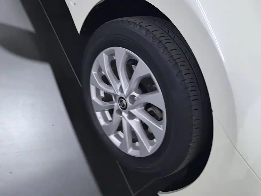 Nissan Sylphy — миниатюра 6