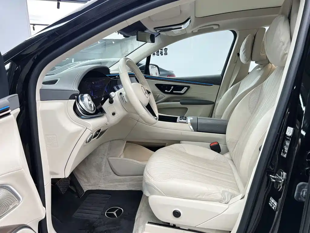 Mercedes-Benz EQS SUV — миниатюра 16