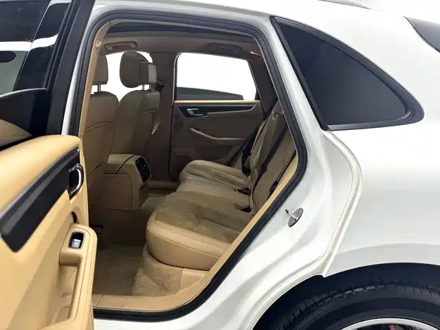 Porsche Macan — миниатюра 6