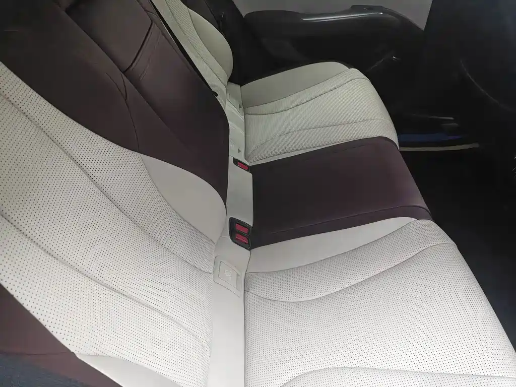 BYD Seal 07 DM-i — миниатюра 9