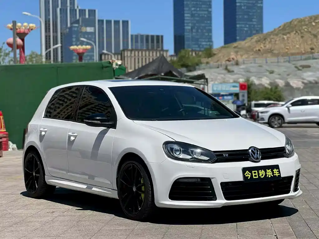 Volkswagen Golf 2011 2.0TSI R