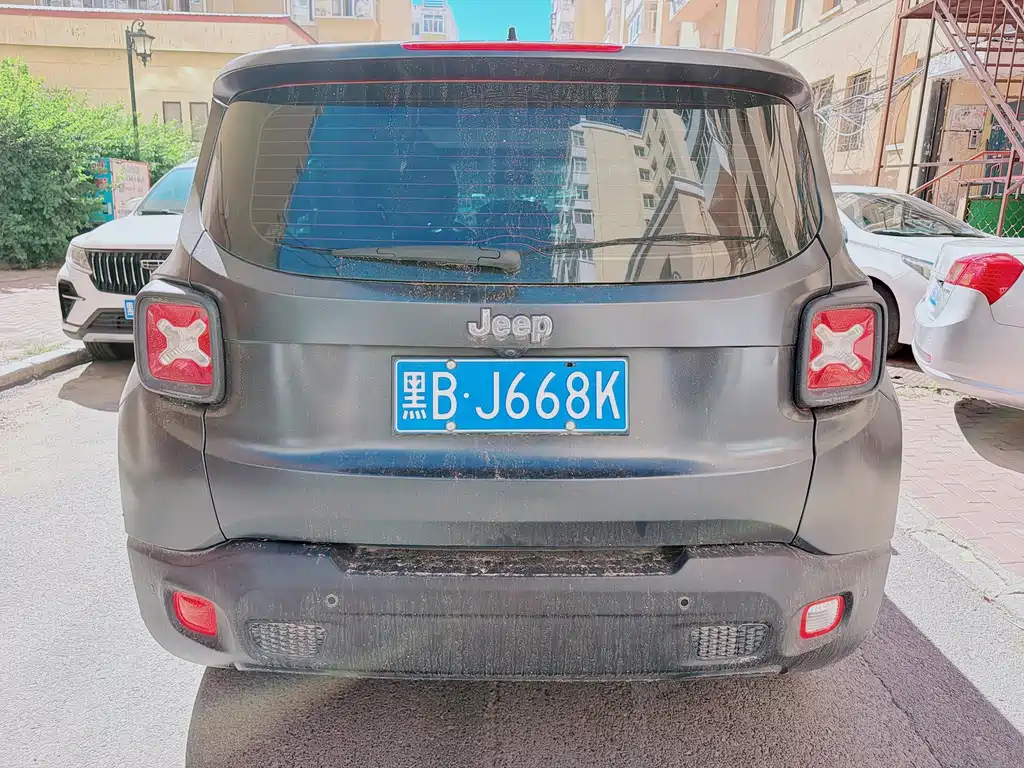 Jeep Renegade — миниатюра 5