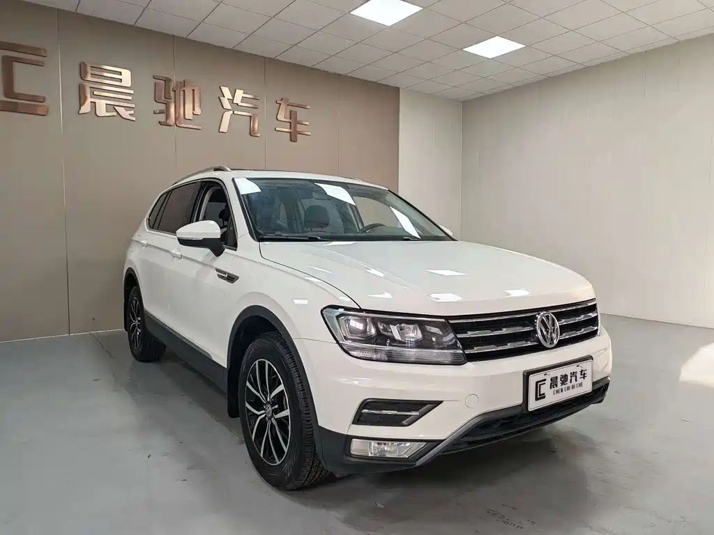 Volkswagen Tiguan L — миниатюра 3
