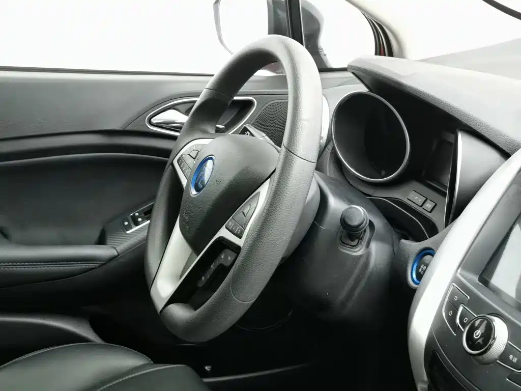 BYD Yuan EV — миниатюра 22