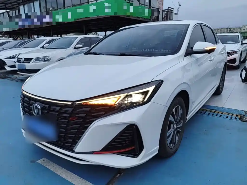 Changan Eado — миниатюра 2