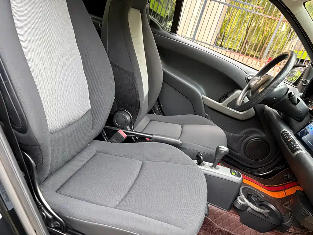 smart Smart Fortwo — миниатюра 12