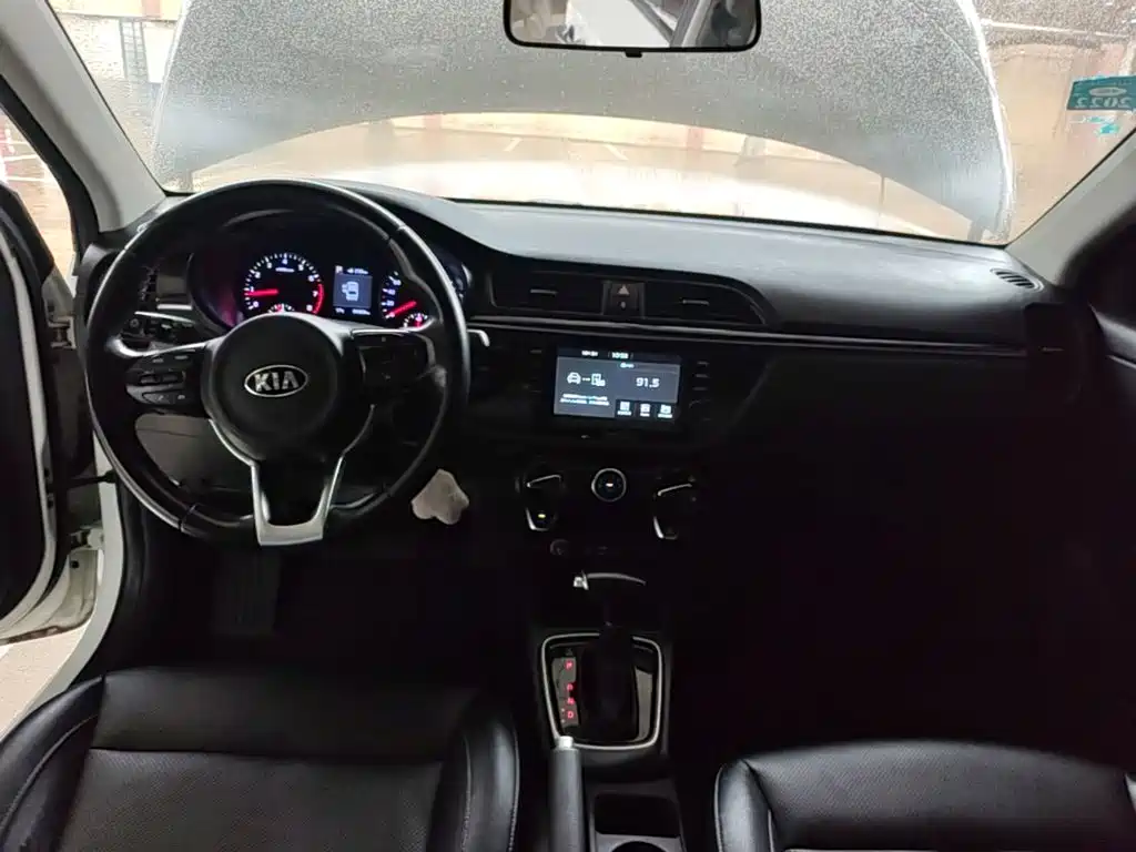 Kia K2 — миниатюра 10
