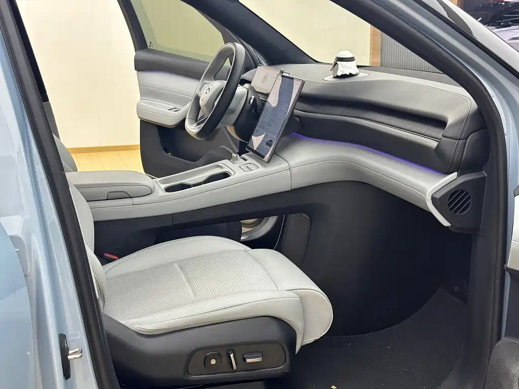 NIO ES6 — миниатюра 10