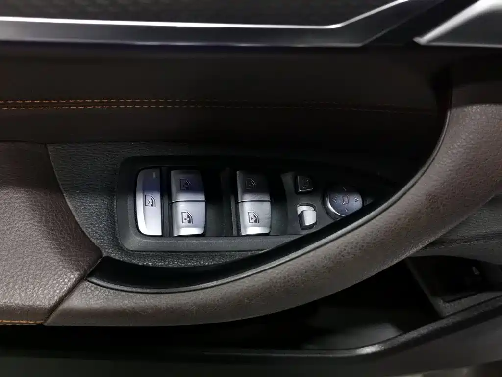 BMW X2 — миниатюра 9