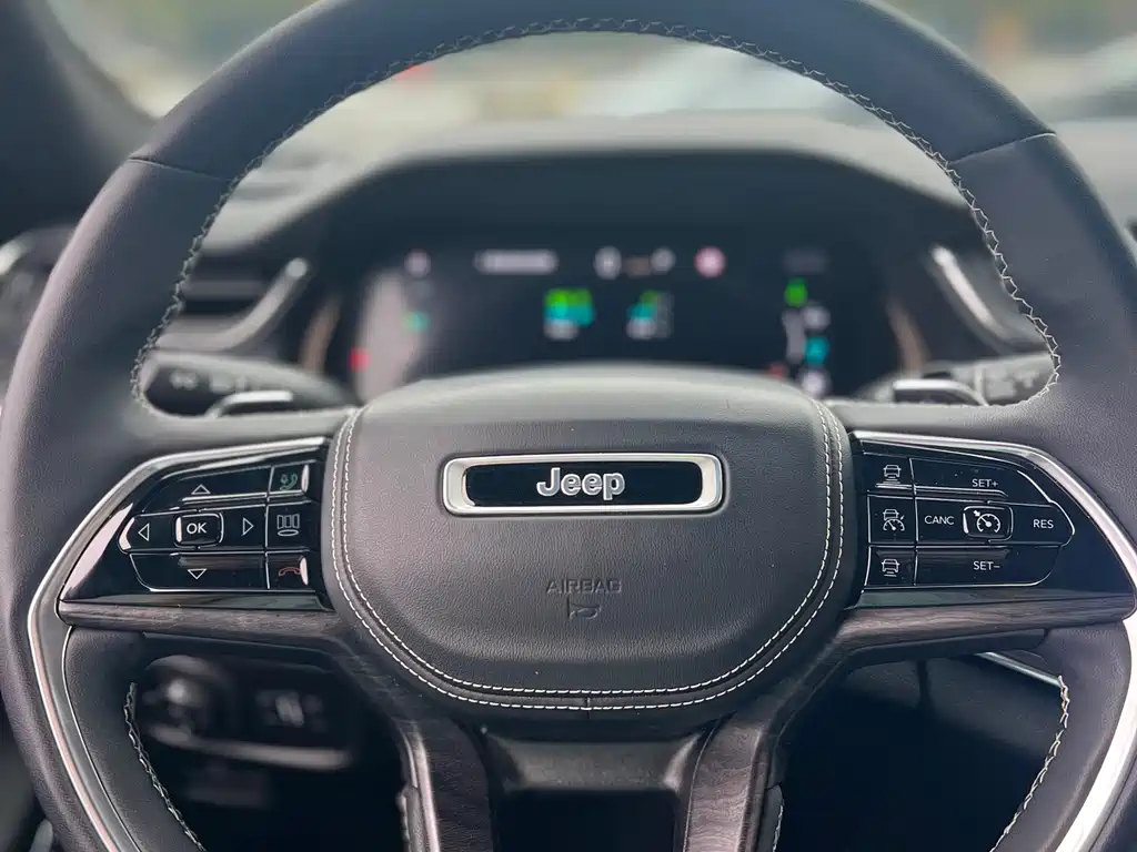 JEEP GRAND CHEROKEE 4XE