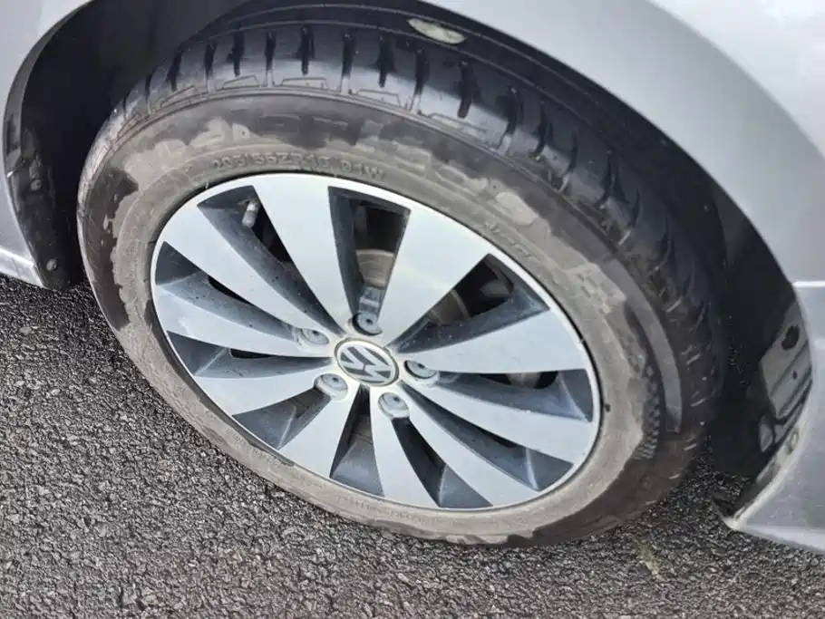 Volkswagen Sagitar — миниатюра 6