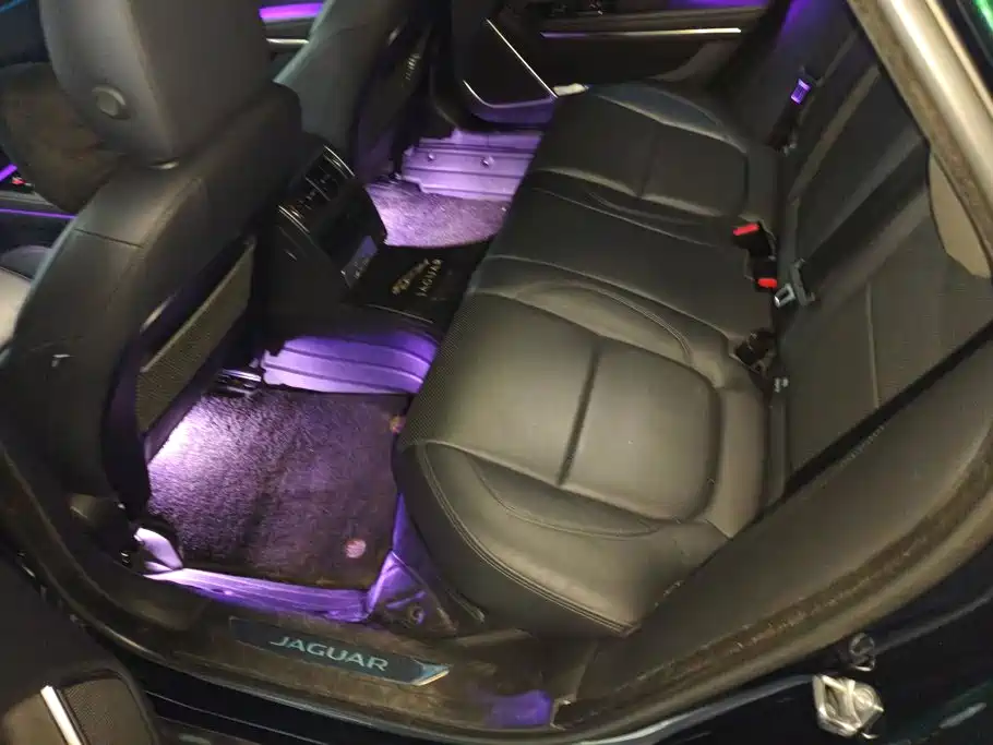 Jaguar XFL — миниатюра 11