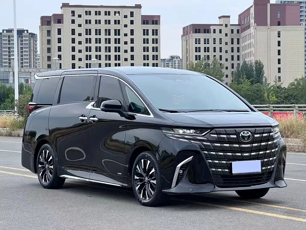 Toyota Alphard — миниатюра 3