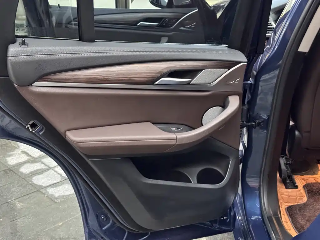 BMW X3 — миниатюра 15