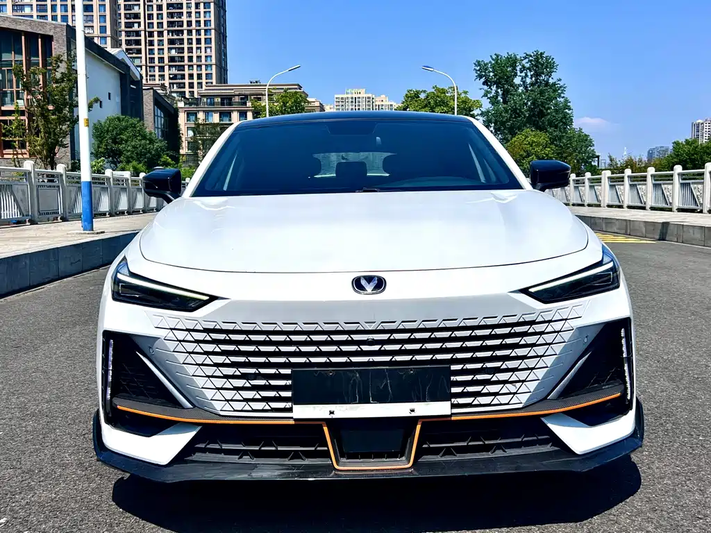 Changan UNI-V — миниатюра 3