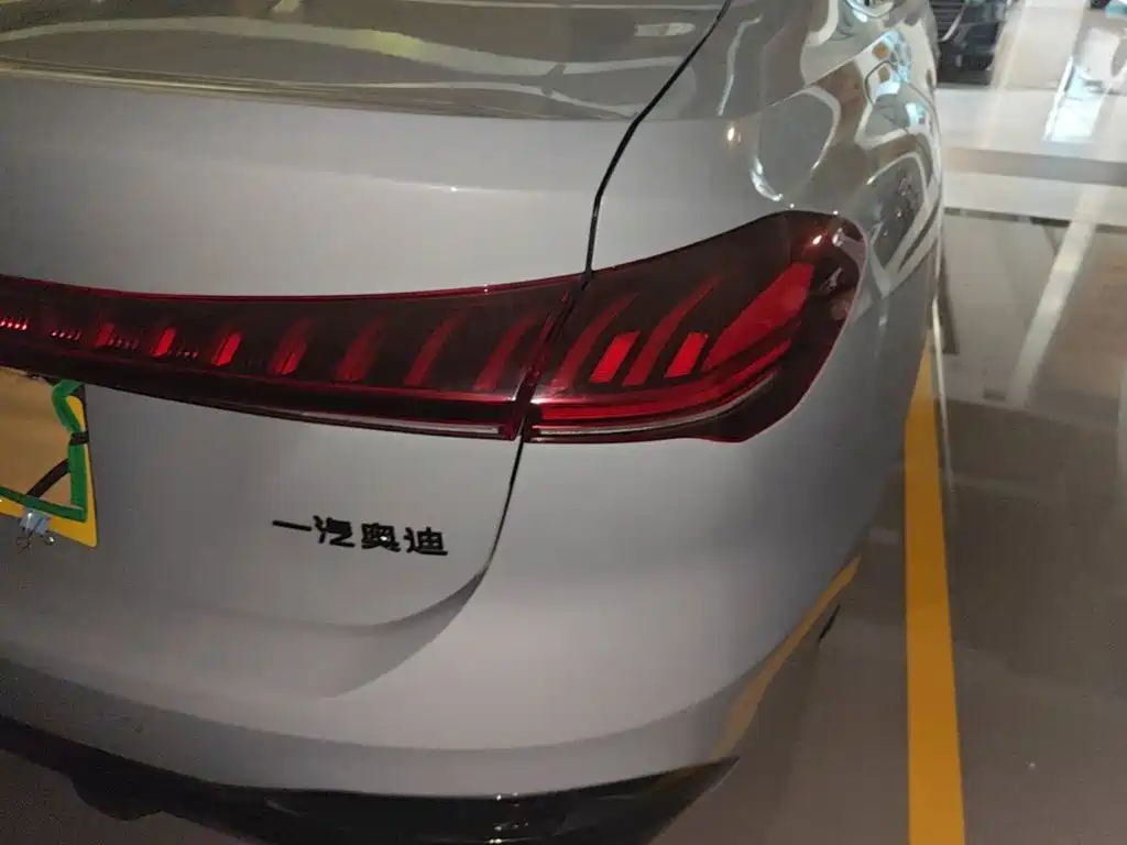 Audi Audi A5L — миниатюра 8