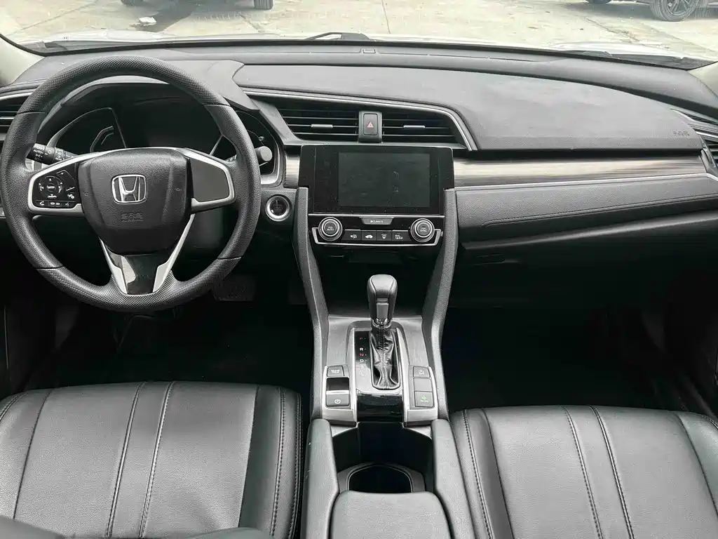 Honda Civic — миниатюра 4