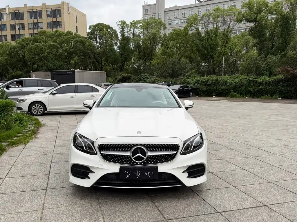 Mercedes-Benz E-Class (Import) — миниатюра 22