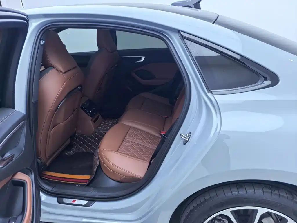 Audi Audi A5L — миниатюра 17