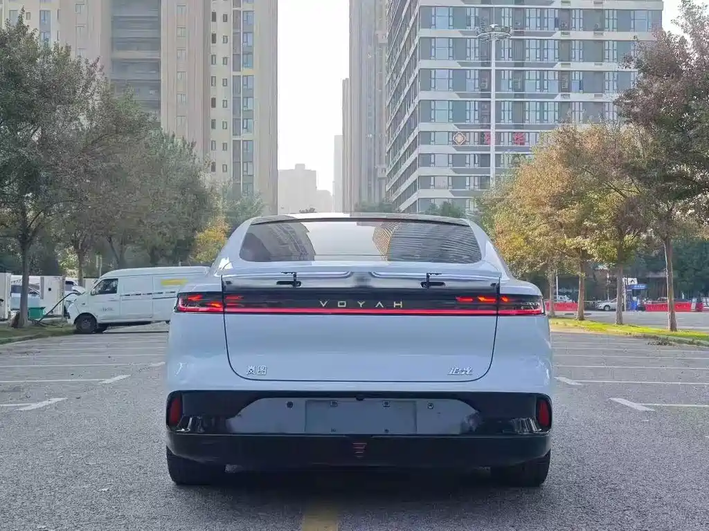 Voyah Passion 2023 Flagship