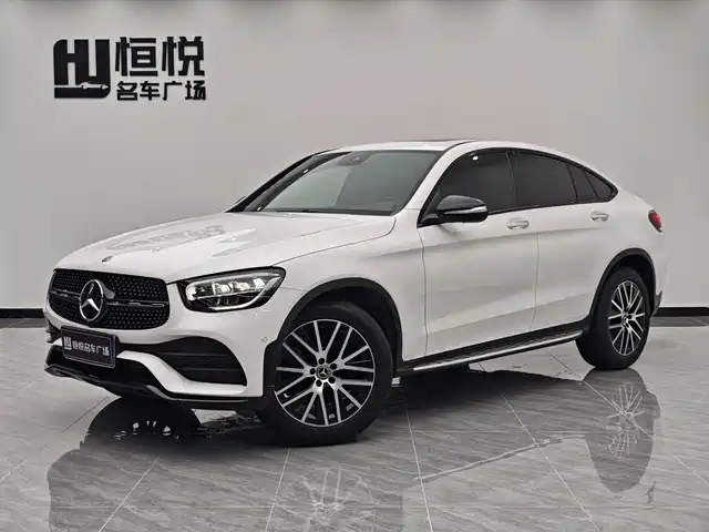 Mercedes-Benz GLC 2020 GLC 300 4 MATIC SUV — фото 1