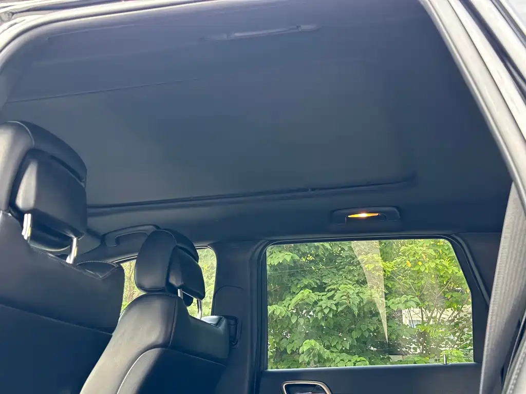 Jeep Grand Cherokee (Import) — миниатюра 17
