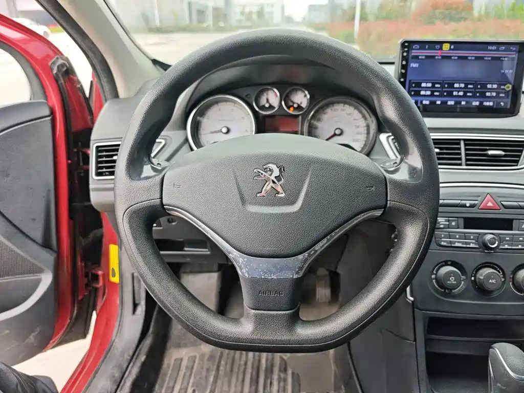 Peugeot 308 — миниатюра 11