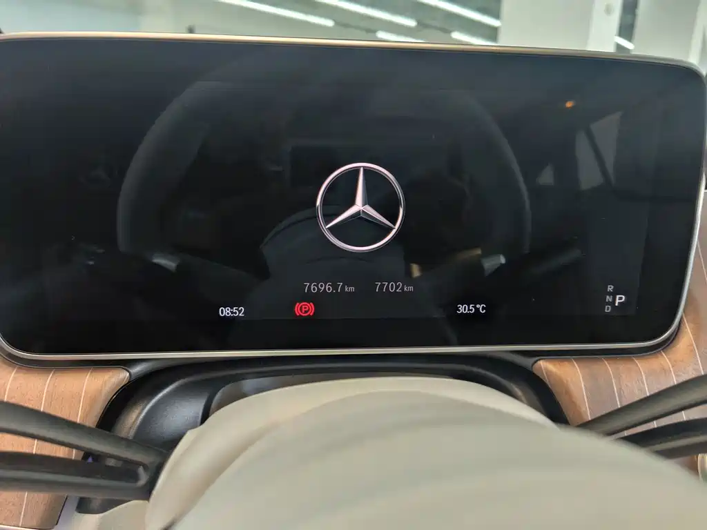 Mercedes-Benz EQE — миниатюра 12