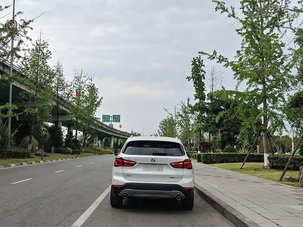 BMW X1 — миниатюра 7