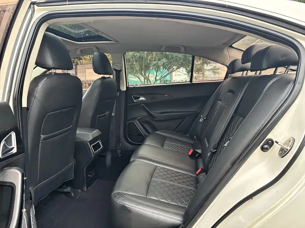 Zotye 众泰Z560 — миниатюра 11