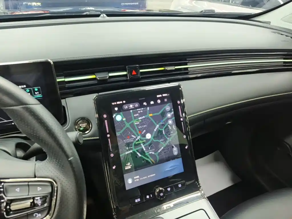 Roewe RX5 — миниатюра 13