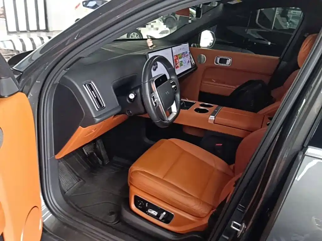 Li Auto Li L8 — миниатюра 16