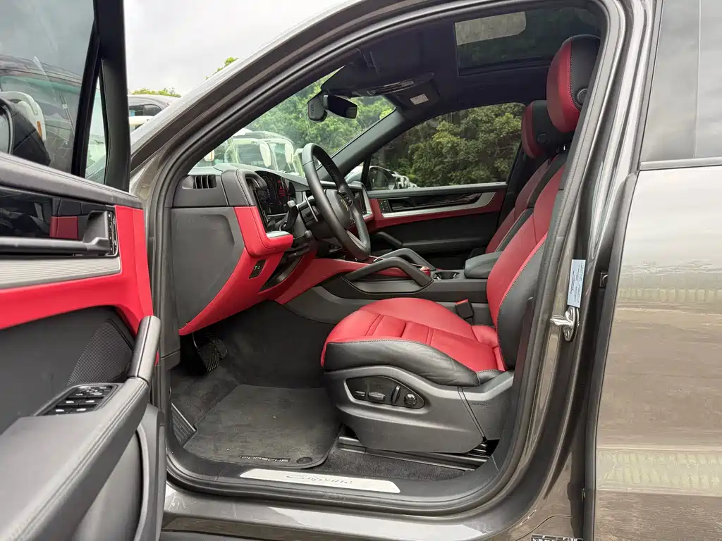 Porsche Cayenne Hybrid — миниатюра 7