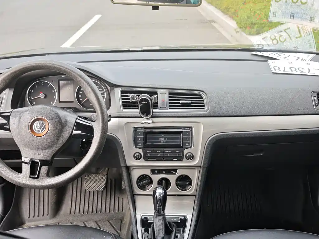 Volkswagen Lavida — миниатюра 8