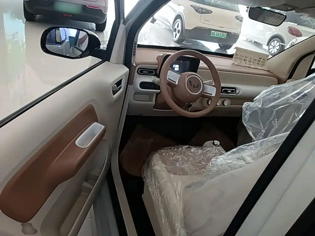 Wuling MINIEV — миниатюра 16