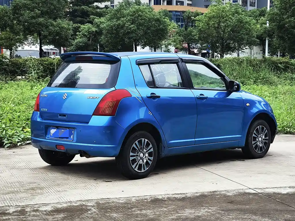 Suzuki Swift — миниатюра 3