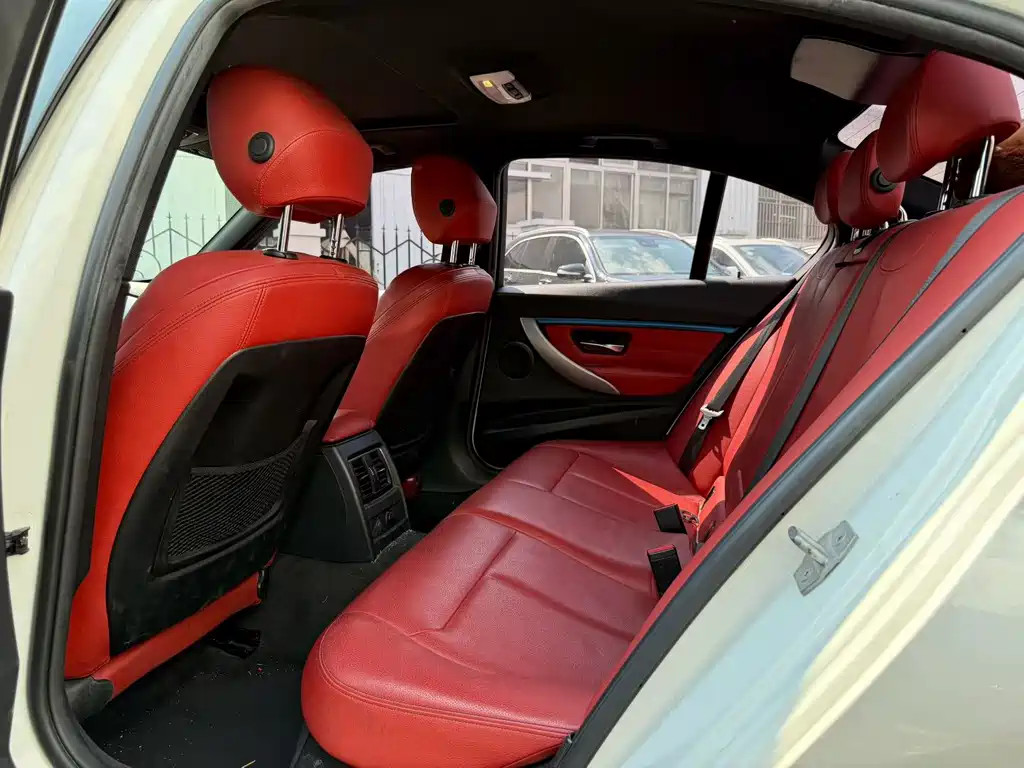 BMW 3 Series — миниатюра 6
