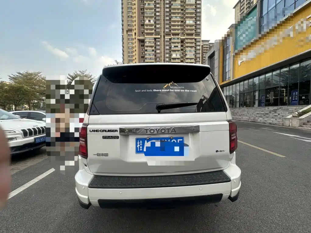 Toyota Prado — миниатюра 8