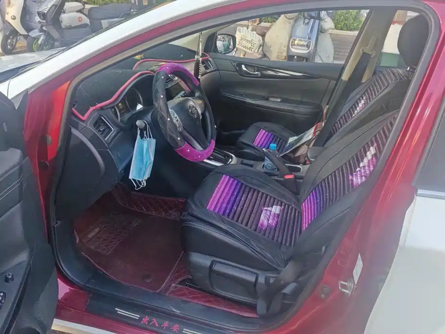 Nissan Tiida — миниатюра 9