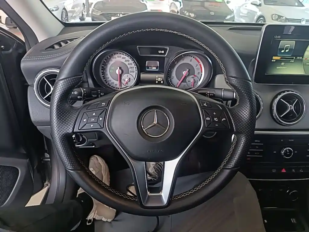 Mercedes-Benz GLA — миниатюра 11