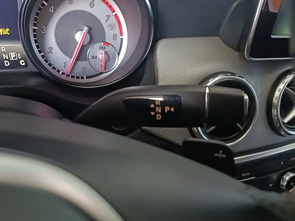 Mercedes-Benz GLA — миниатюра 14