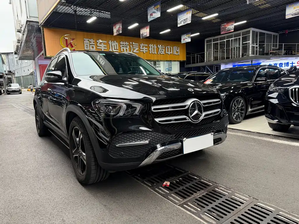 Mercedes-Benz GLE (Import) — миниатюра 3