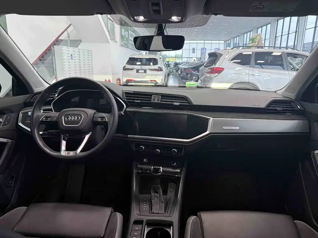 Audi Q3 Sportback — миниатюра 18