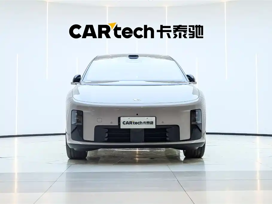 Li Auto i8 2025 Standard