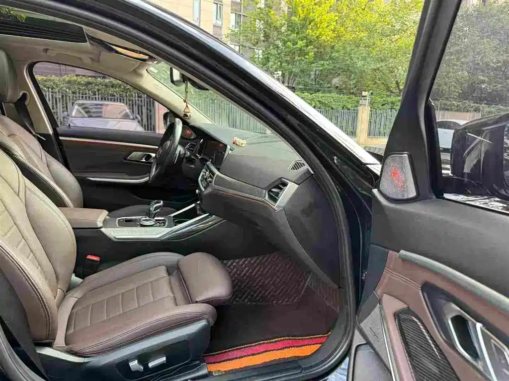 BMW 3 Series — миниатюра 8