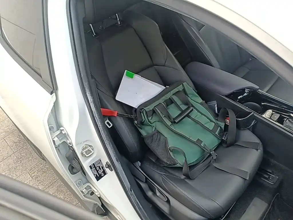 Toyota IZOA — миниатюра 25