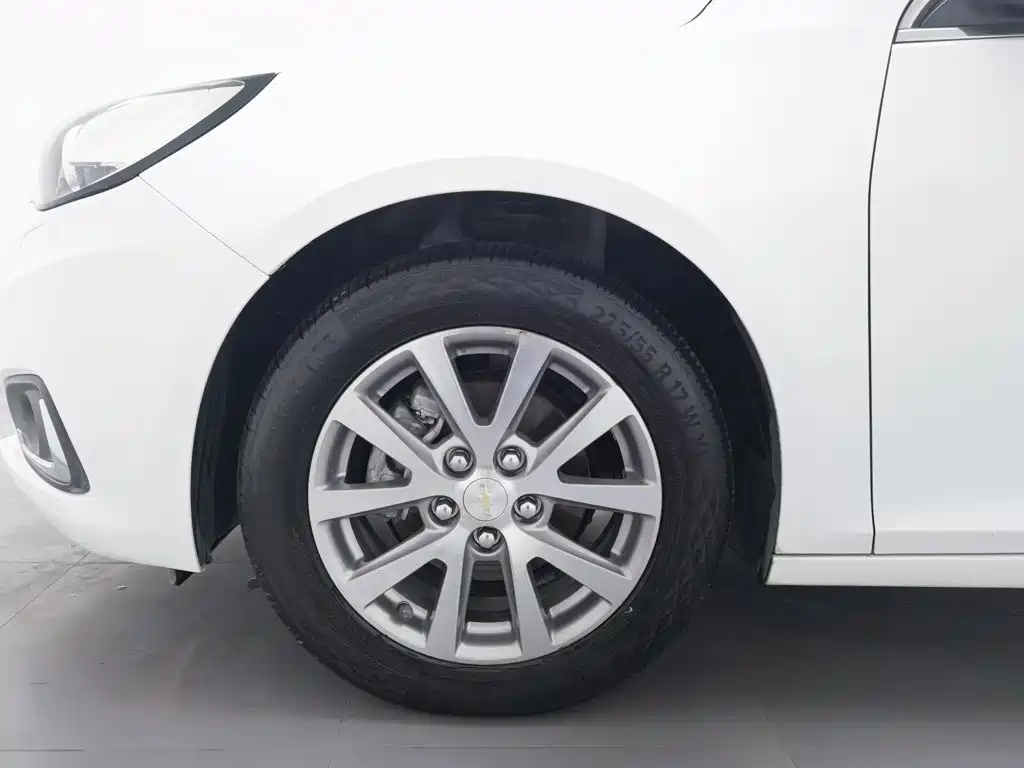Chevrolet Malibu — миниатюра 17