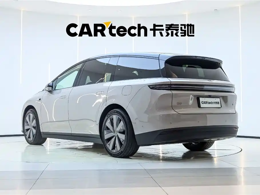 Li Auto i8 2025 Standard