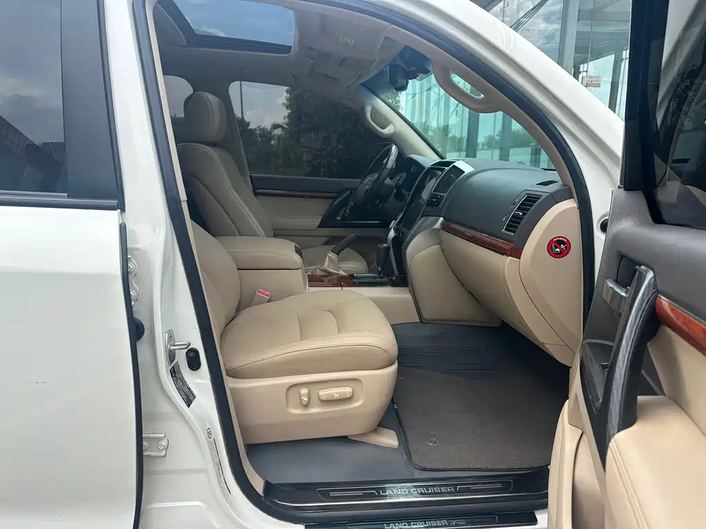 Toyota Land Cruiser — миниатюра 6