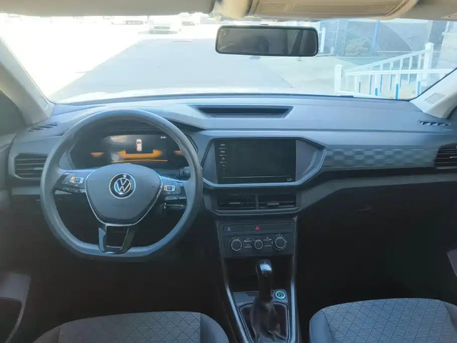 Volkswagen T-Cross — миниатюра 12